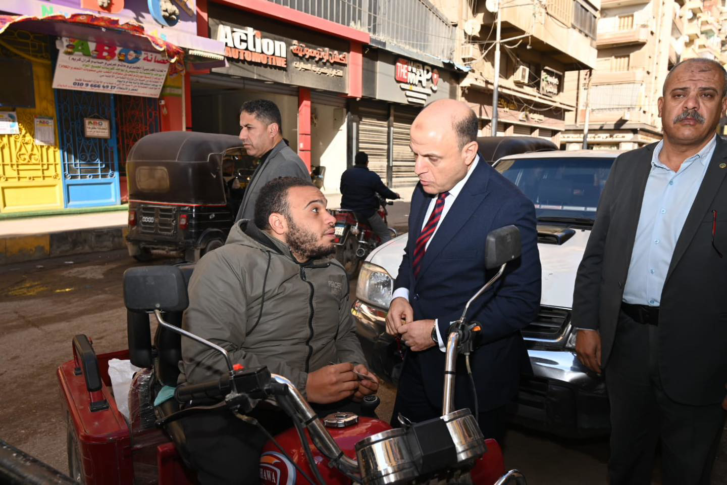 محافظ الغربية يتابع تطوير حي أول المحلة بنسبة تنفيذ 75% ويوجه بتحسين خدمات المراكز التكنولوجية